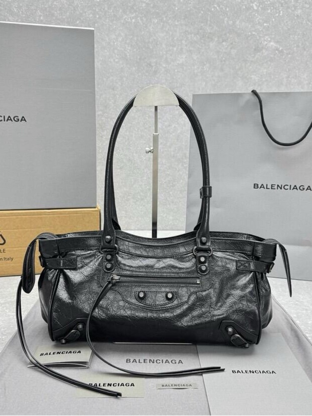 Balenciaga Women Le City East-West Women`S Bag In Black